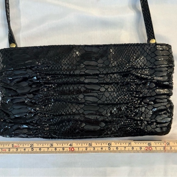 Michael Kors Black Snake Embossed
Shoulder Bag - Picture 5 of 7